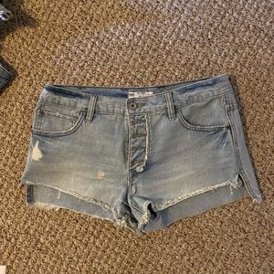 FREE PEOPLE- WOMENS JEAN SHORTS
